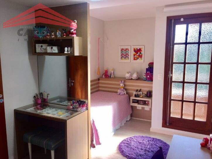 Casa à venda com 4 quartos, 157m² - Foto 8