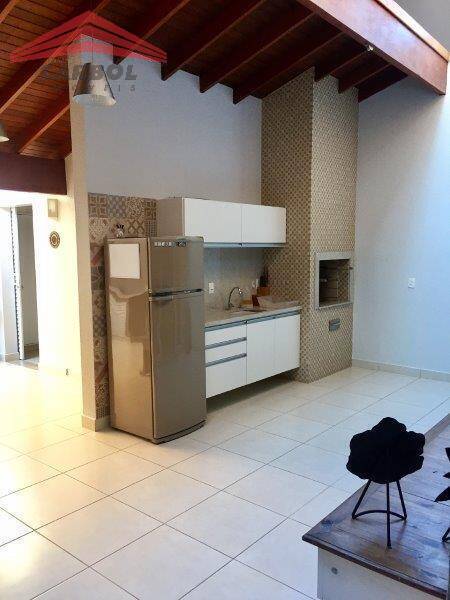 Casa à venda com 4 quartos, 157m² - Foto 26