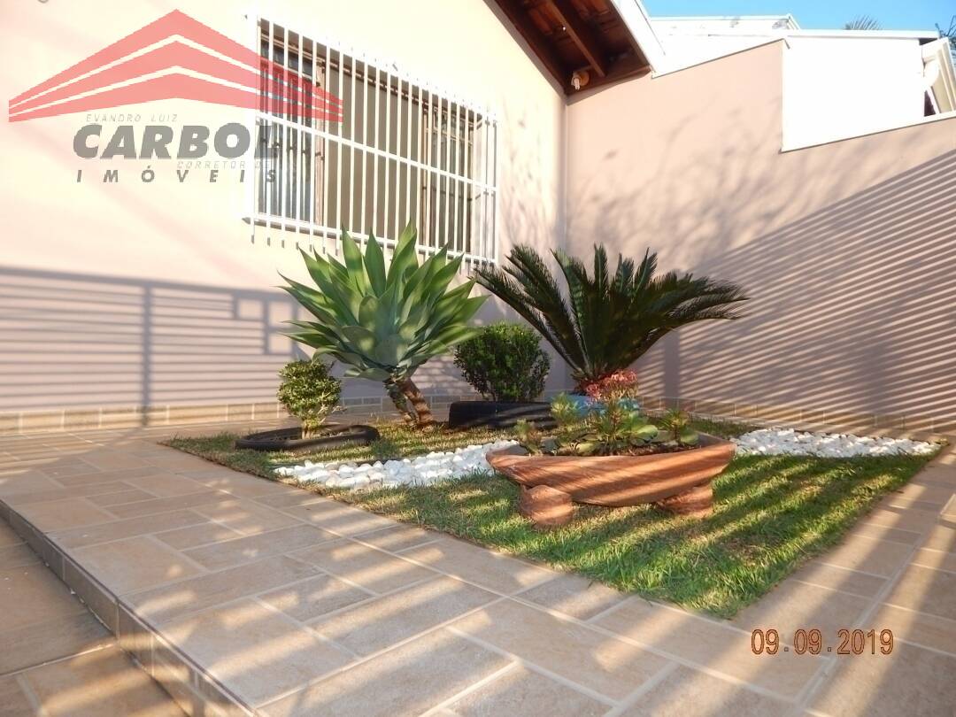 Casa para alugar com 3 quartos, 158m² - Foto 2