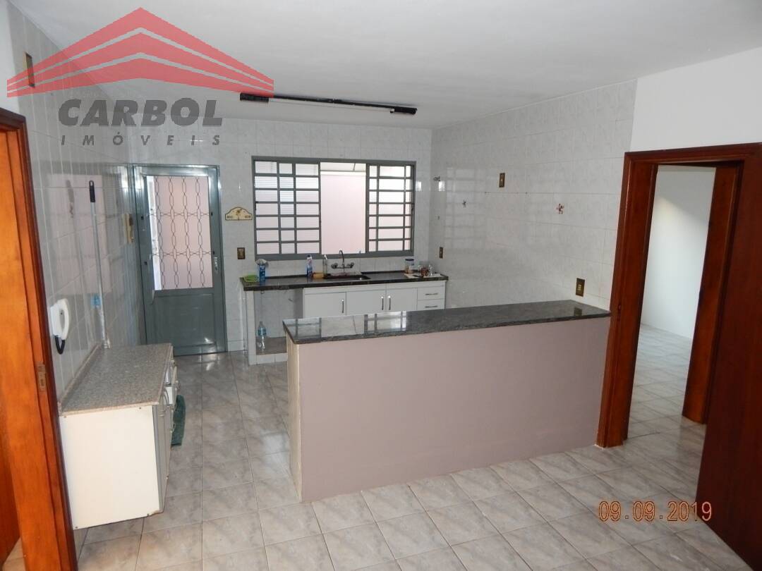 Casa para alugar com 3 quartos, 158m² - Foto 8