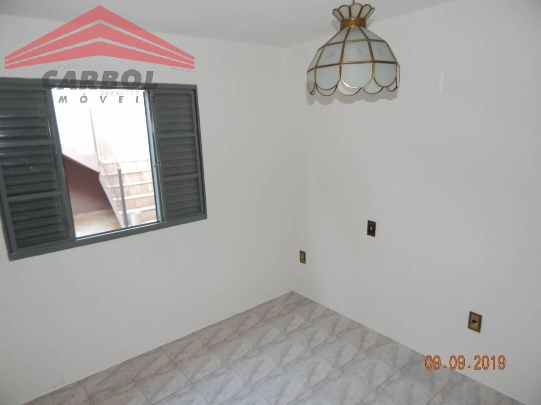 Casa para alugar com 3 quartos, 158m² - Foto 11