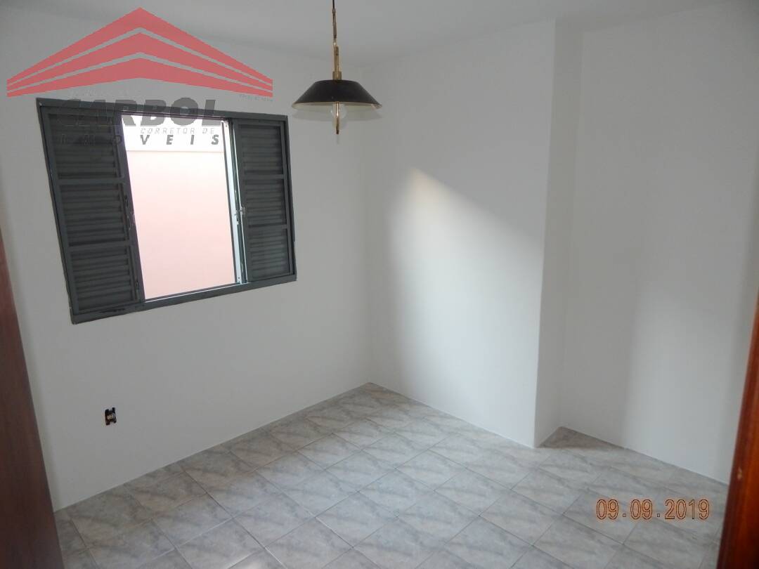 Casa para alugar com 3 quartos, 158m² - Foto 9