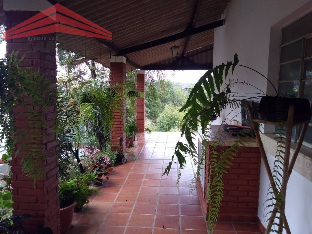 Fazenda à venda com 2 quartos, 250m² - Foto 1