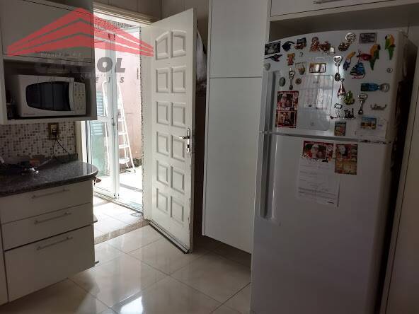 Casa à venda com 3 quartos, 200m² - Foto 5