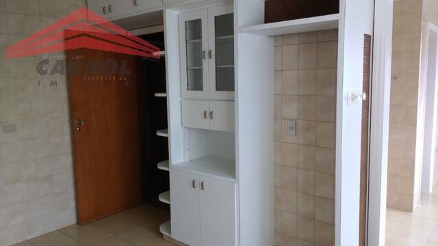 Apartamento à venda com 3 quartos, 184m² - Foto 11