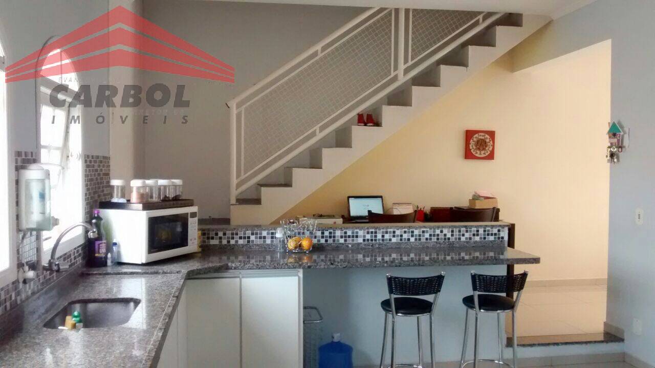 Casa à venda com 3 quartos, 223m² - Foto 8