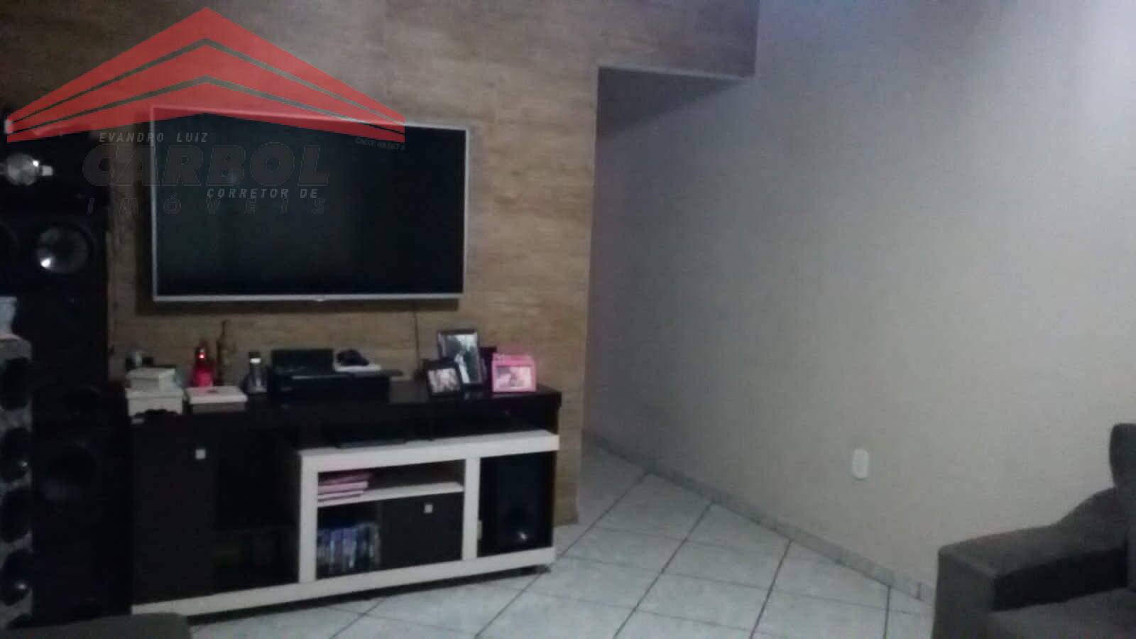 Casa à venda com 2 quartos, 160m² - Foto 2