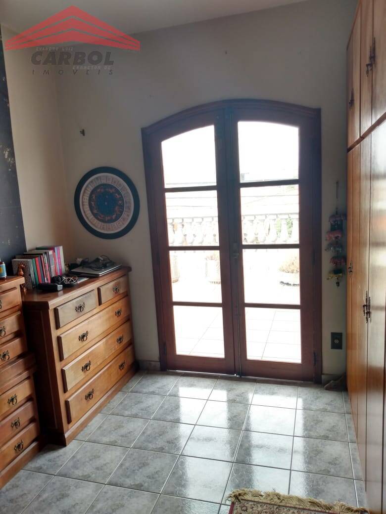 Casa à venda com 4 quartos, 226m² - Foto 24