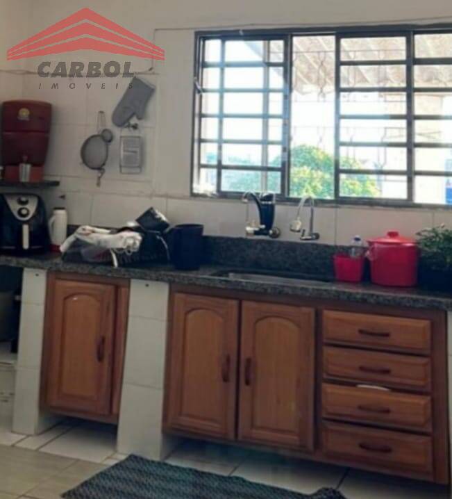 Casa à venda com 3 quartos, 141m² - Foto 3