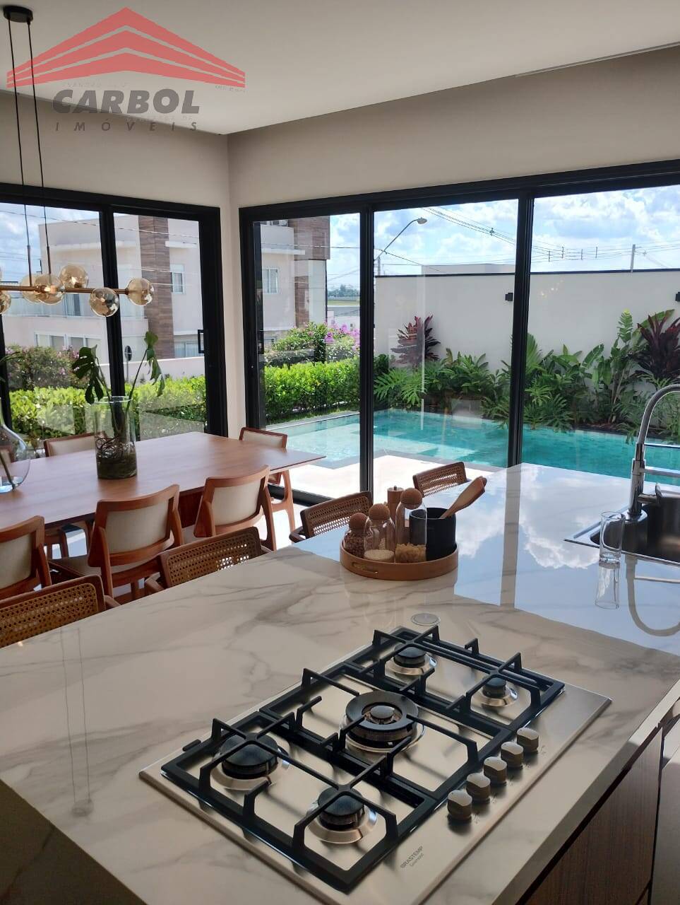 Casa de Condomínio à venda com 3 quartos, 296m² - Foto 4