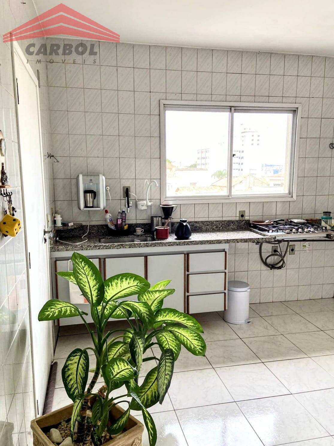 Apartamento à venda com 2 quartos, 75m² - Foto 3