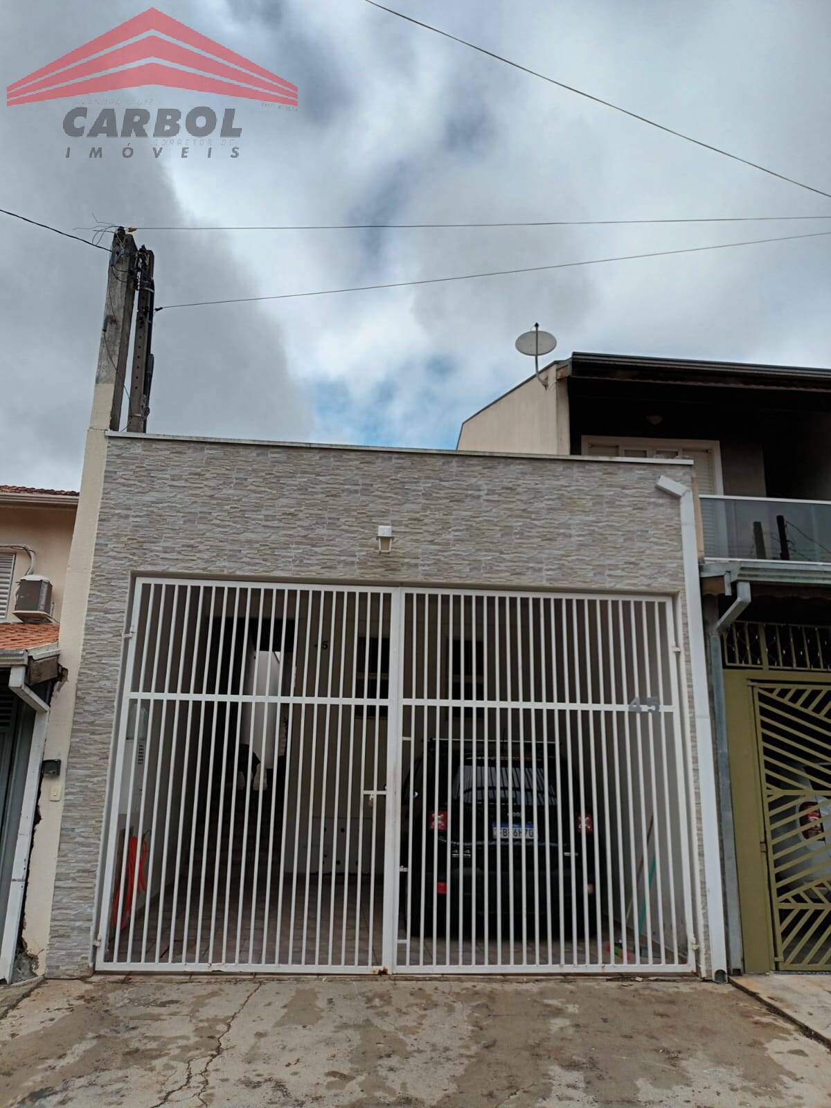 Casa à venda com 2 quartos, 128m² - Foto 1