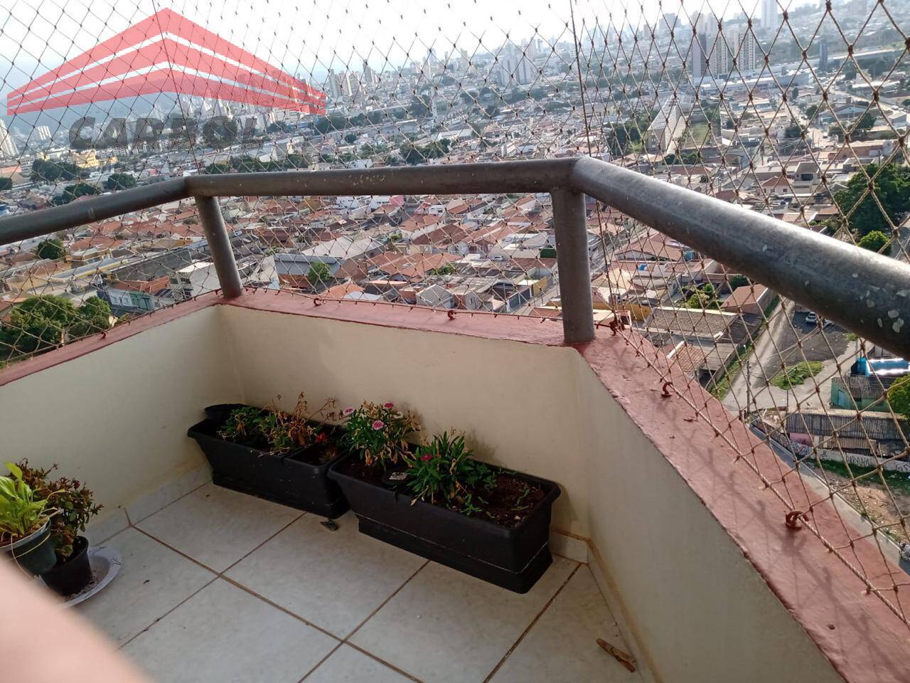 Apartamento à venda com 3 quartos, 77m² - Foto 2