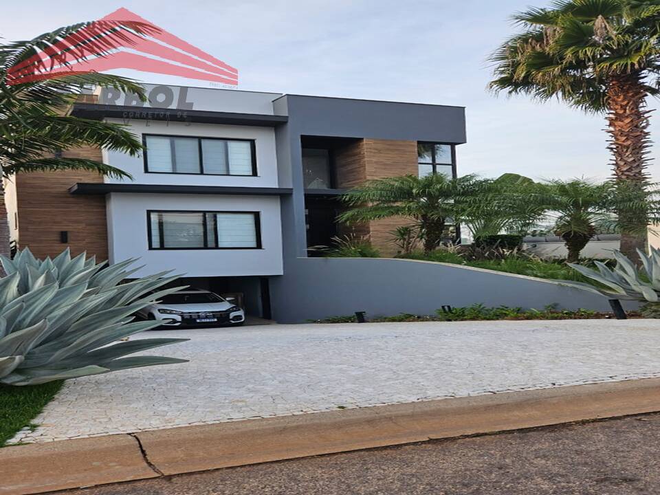 Casa de Condomínio à venda com 4 quartos, 400m² - Foto 2