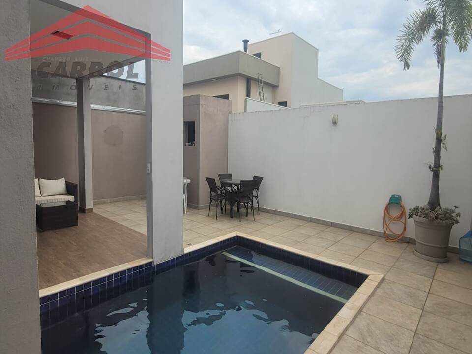 Casa de Condomínio à venda com 4 quartos, 235m² - Foto 2