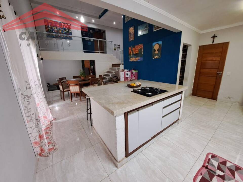 Casa de Condomínio à venda com 3 quartos, 300m² - Foto 8