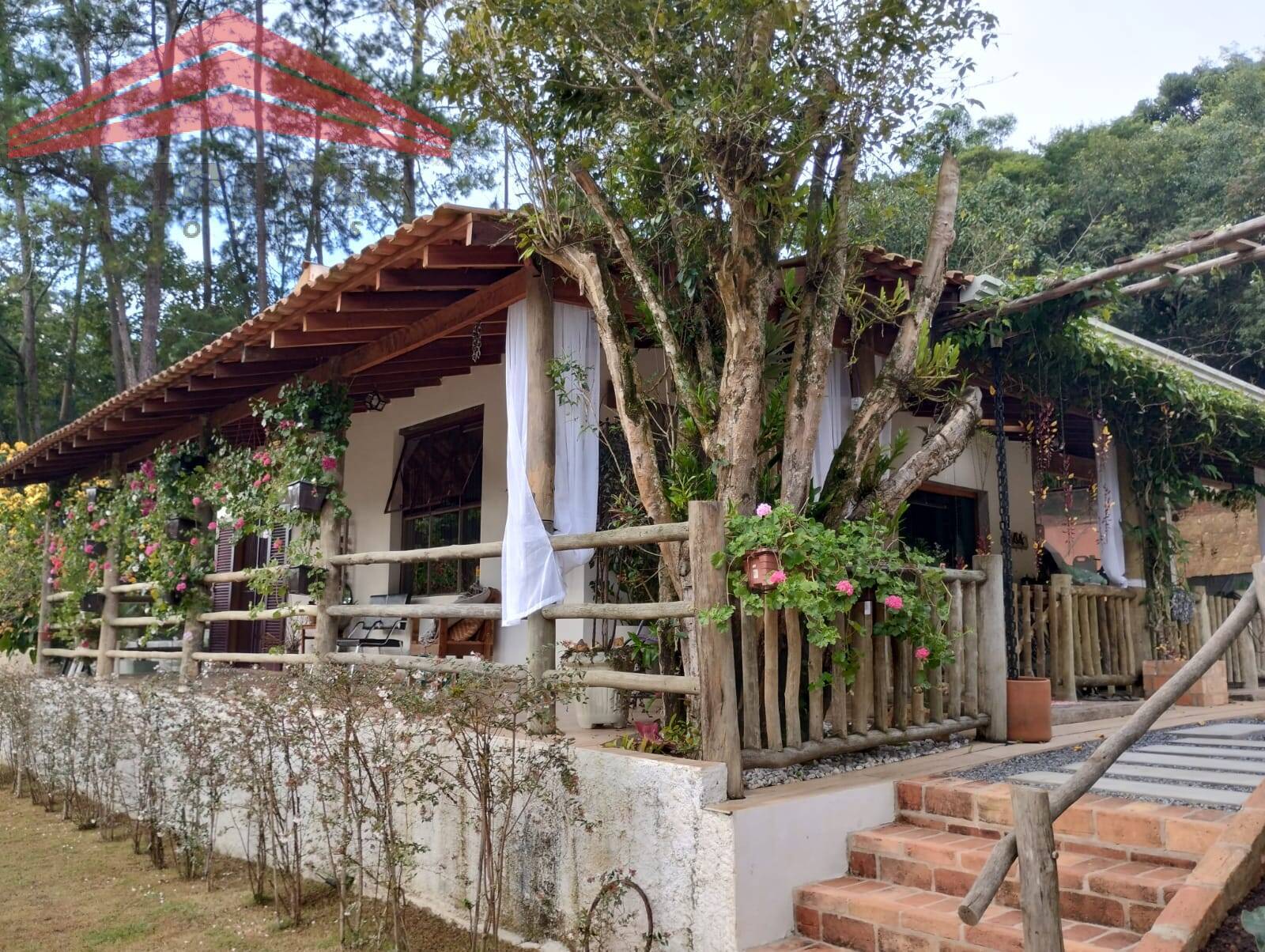 Fazenda à venda com 2 quartos, 150m² - Foto 1