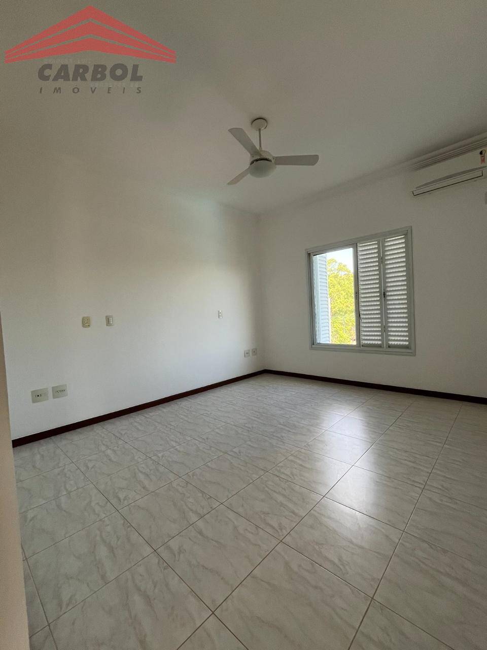 Casa de Condomínio à venda com 4 quartos, 360m² - Foto 32