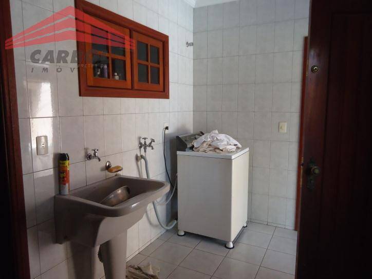 Casa à venda com 3 quartos, 342m² - Foto 15