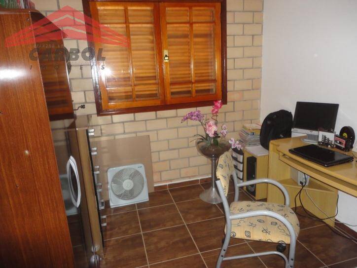 Casa à venda com 3 quartos, 200m² - Foto 10